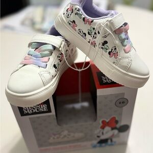 New Disney Minnie Mouse Toddler Character
Sneakers Easy on Size 10